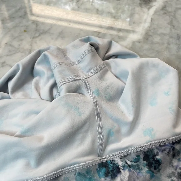 LuluLemon leggings - Size 4 - Picture 10 of 10